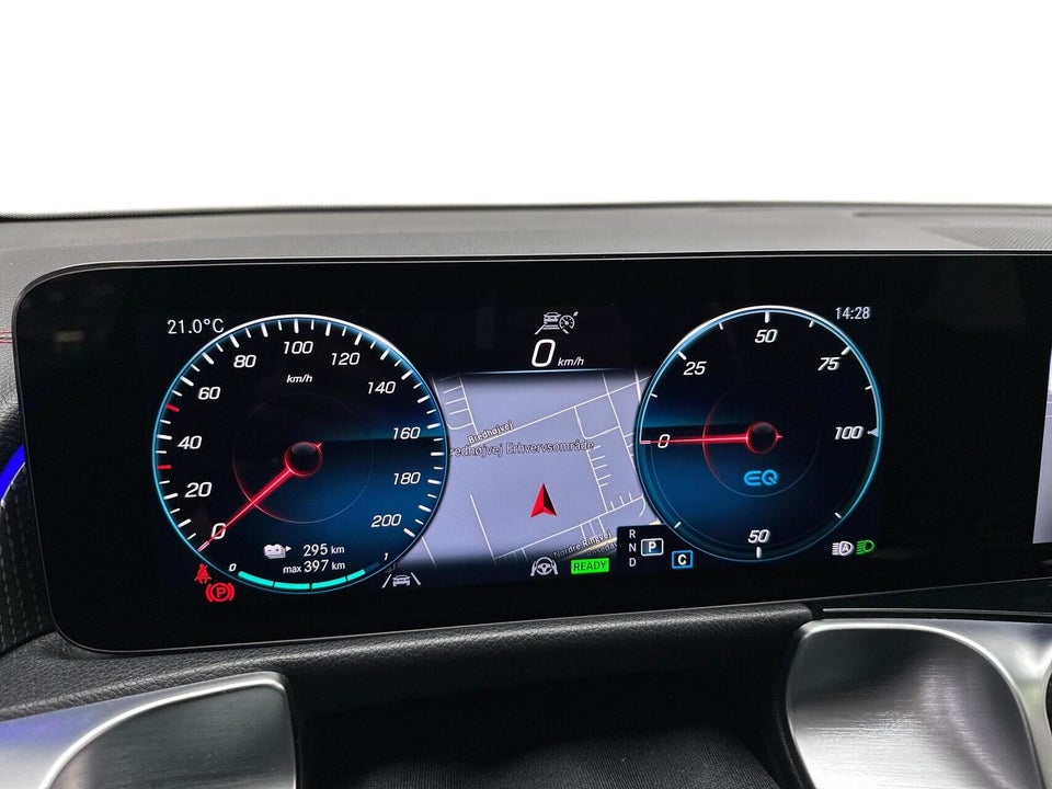 Mercedes EQB250 AMG Line 5d