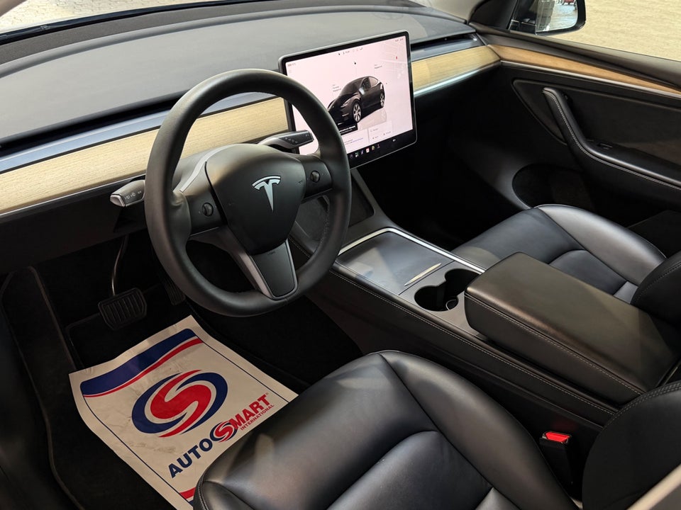Tesla Model Y RWD 5d