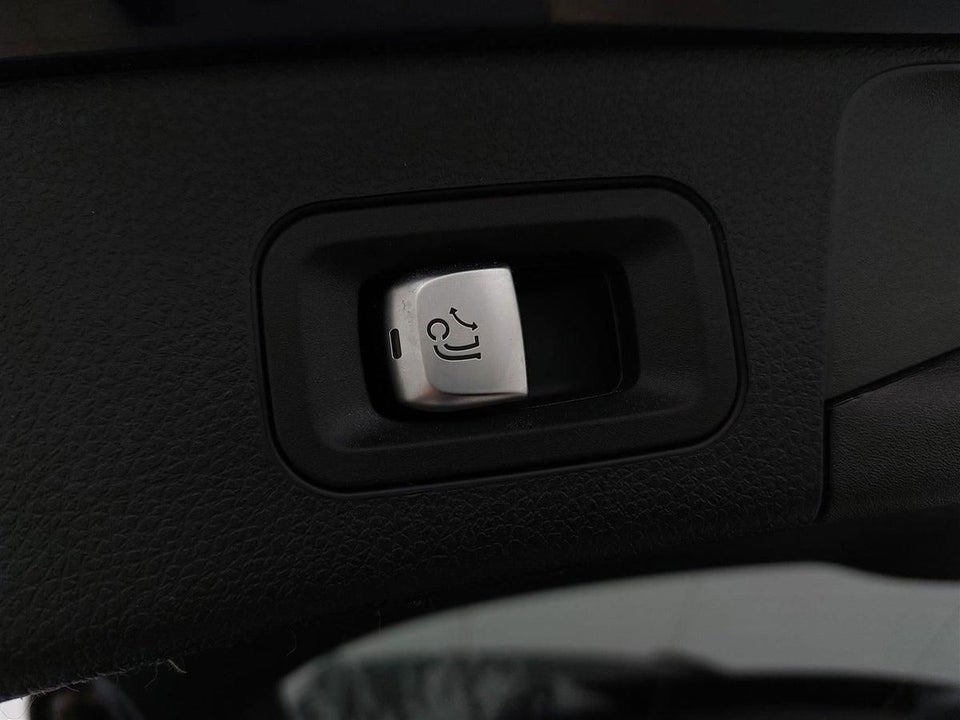 Mercedes C300 de 2,0 AMG Line Night Edition stc. aut. 5d