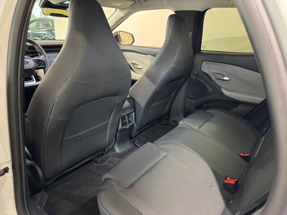 Ford Explorer 82 Select Extended Range 5d