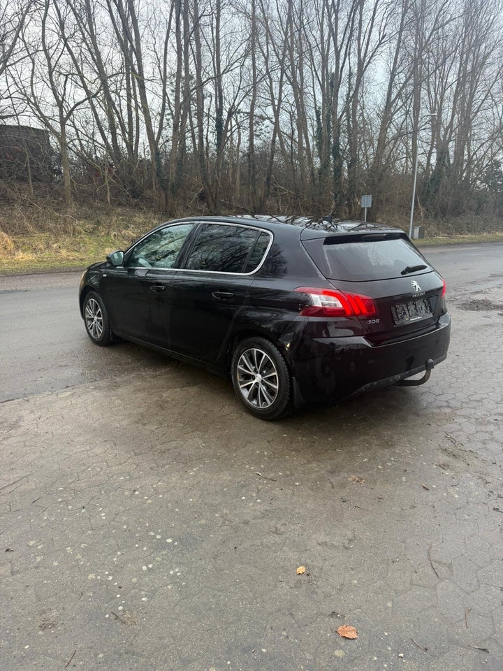 Peugeot 308 1,2 e-THP 130 Style 5d