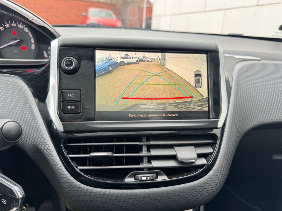 Peugeot 2008 1,6 BlueHDi 100 Allure Sky 5d