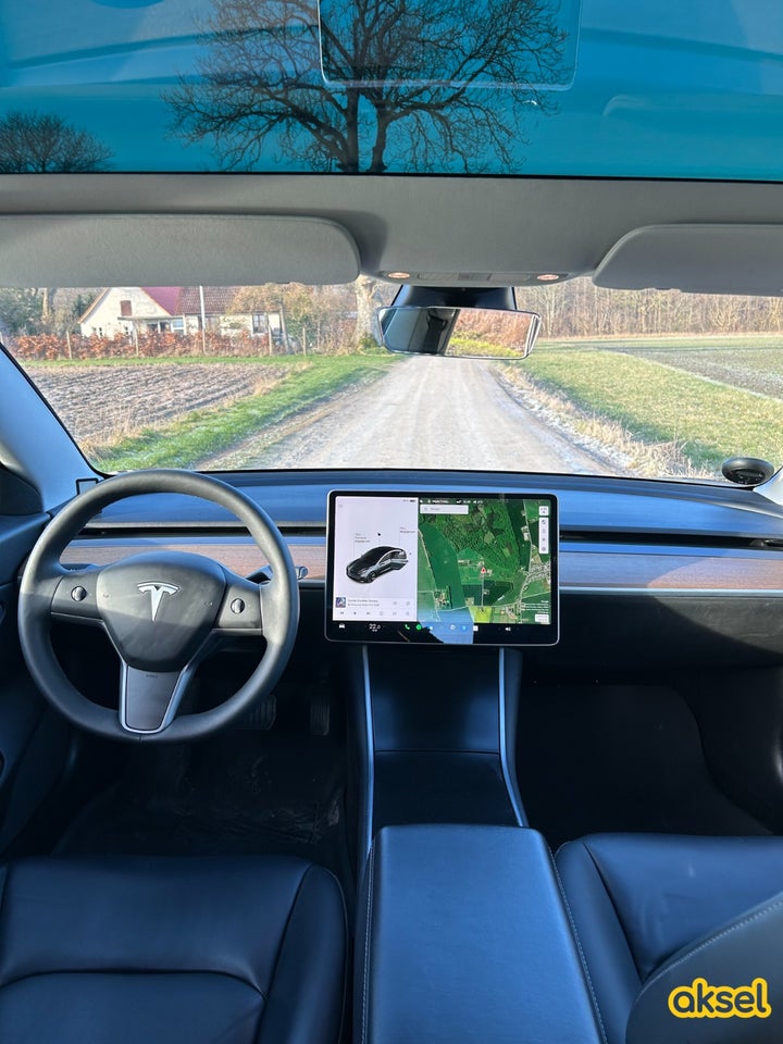 Tesla Model 3 Long Range AWD 4d