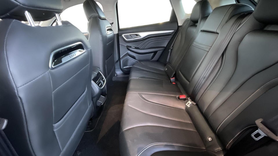 MG Marvel R Luxury 5d