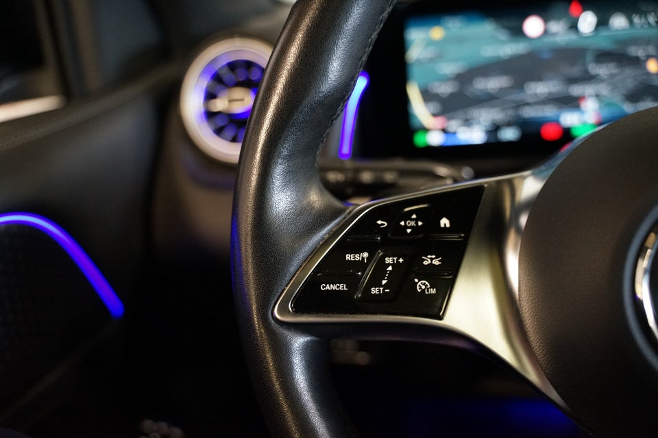 Mercedes EQB300 Progressive Advance Plus 4Matic 5d