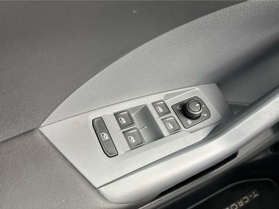 VW T-Cross 1,0 TSi 110 Life Team DSG 5d