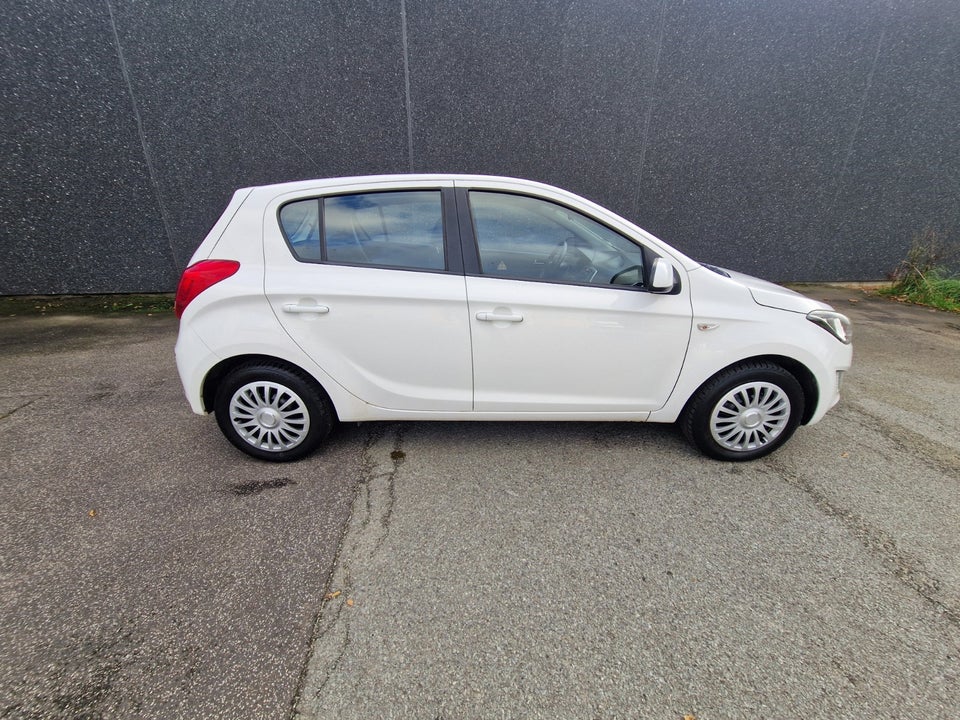 Hyundai i20 1,25 Comfort 5d