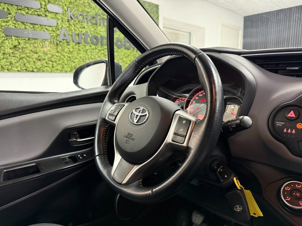 Toyota Yaris 1,0 VVT-i T2 Komfort 5d