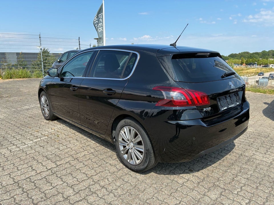 Peugeot 308 1,5 BlueHDi 130 Infinity 5d