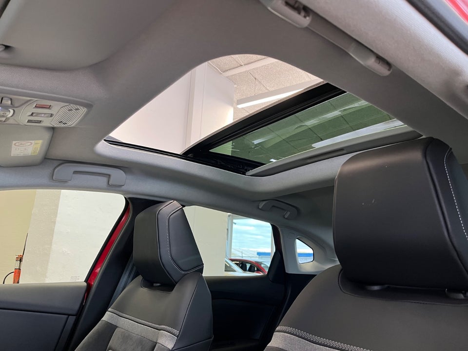 Citroën ë-C4 X 50 Shine Pack 4d