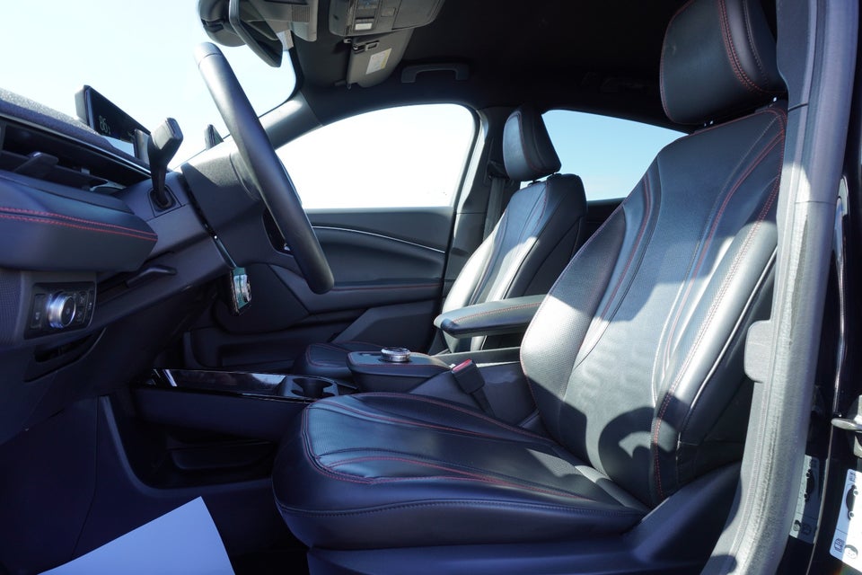 Ford Mustang Mach-E 88 Extended Range AWD 5d