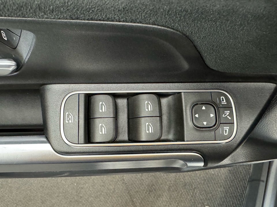Mercedes EQB300 AMG Line 4Matic 7prs 5d
