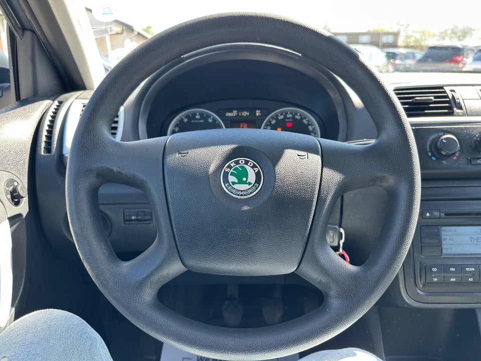 Skoda Fabia 1,4 16V Ambiente Combi 5d