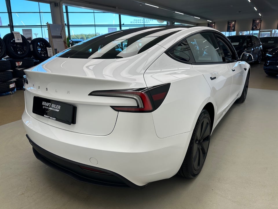 Tesla Model 3 RWD 4d