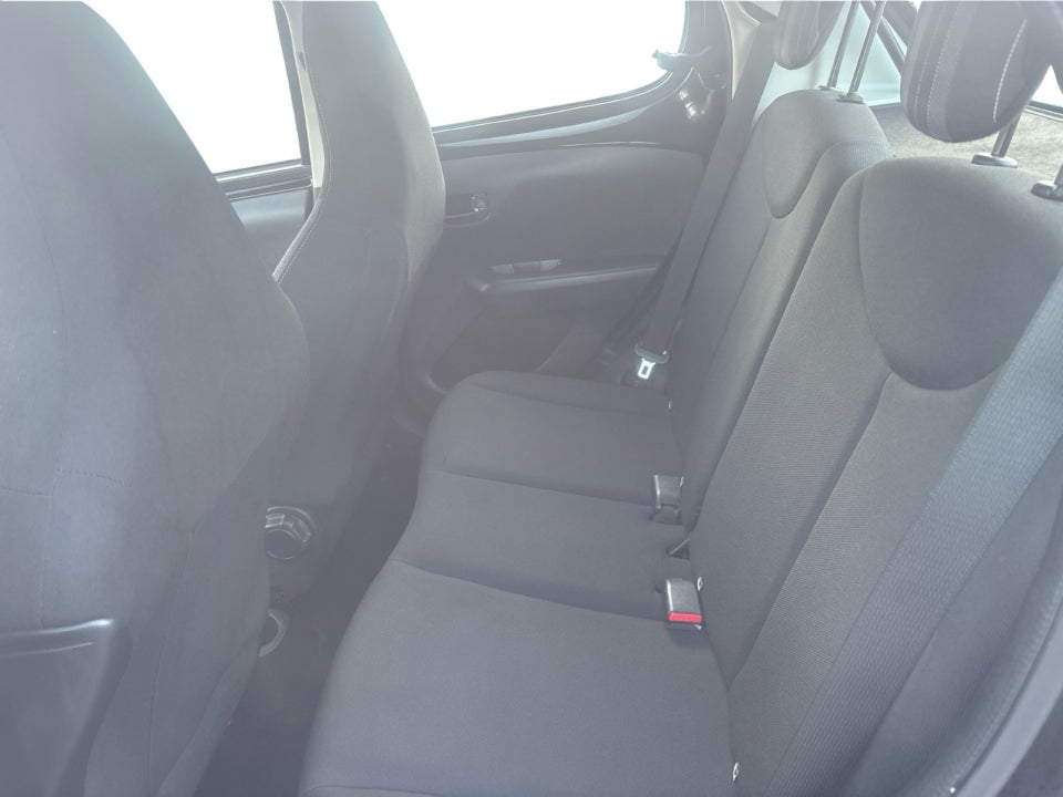 Peugeot 108 1,0 e-VTi 72 Infinity 5d