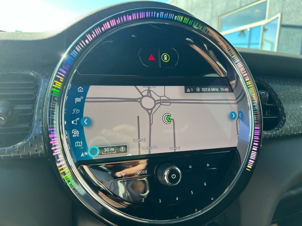 MINI Cooper SE Experience 3d