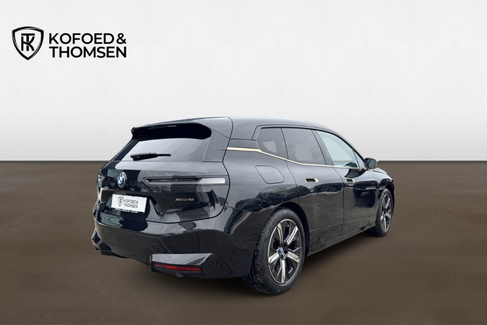 BMW iX xDrive40 Supercharged 5d