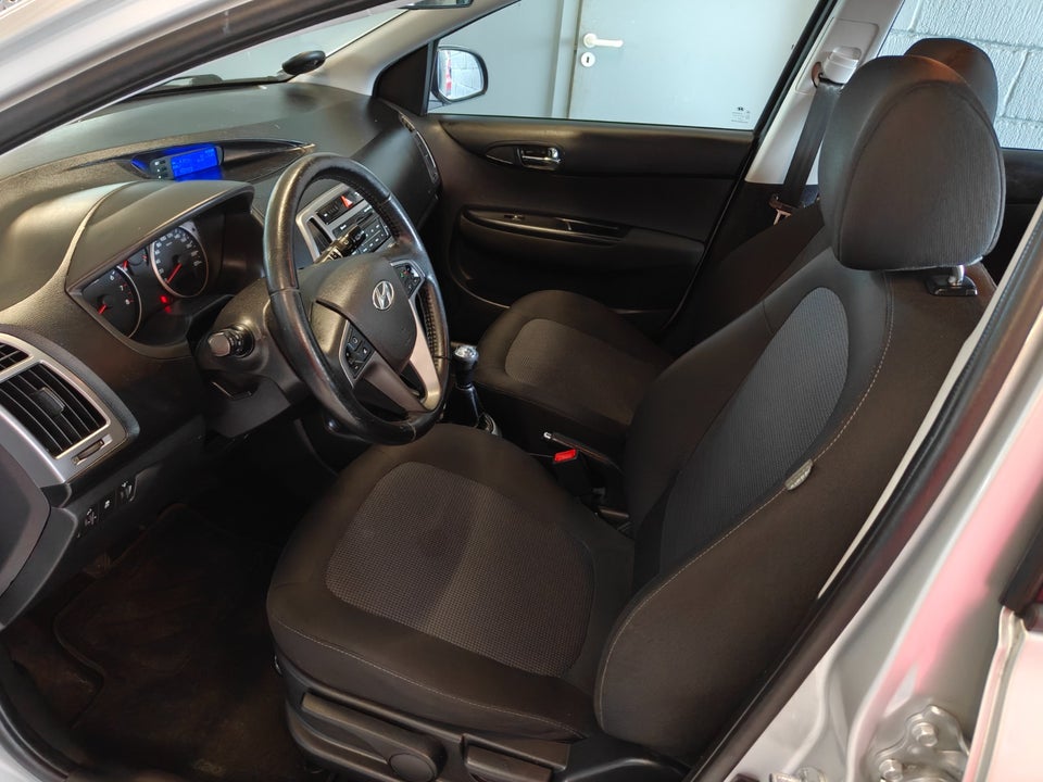 Hyundai i20 1,25 Classic XTR 5d