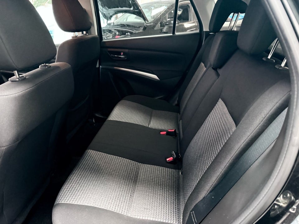 Suzuki S-Cross 1,4 mHybrid Active 5d