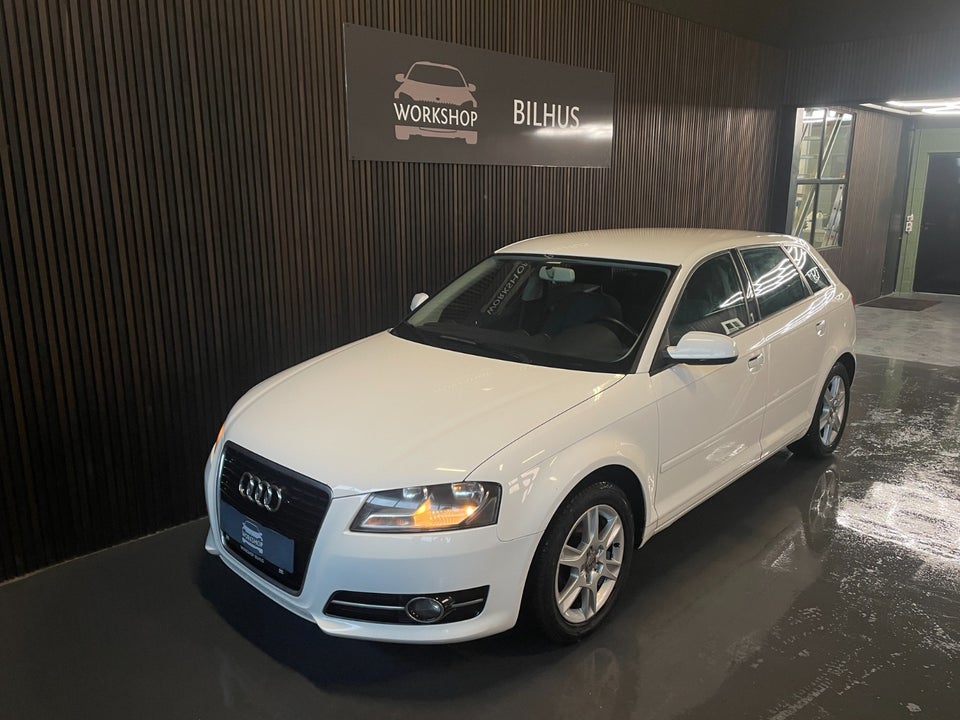 Audi A3 1,6 TDi Ambiente Sportback 5d