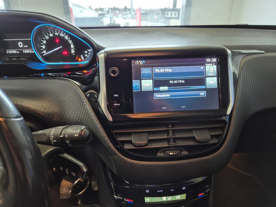 Peugeot 2008 1,6 BlueHDi 100 Active 5d