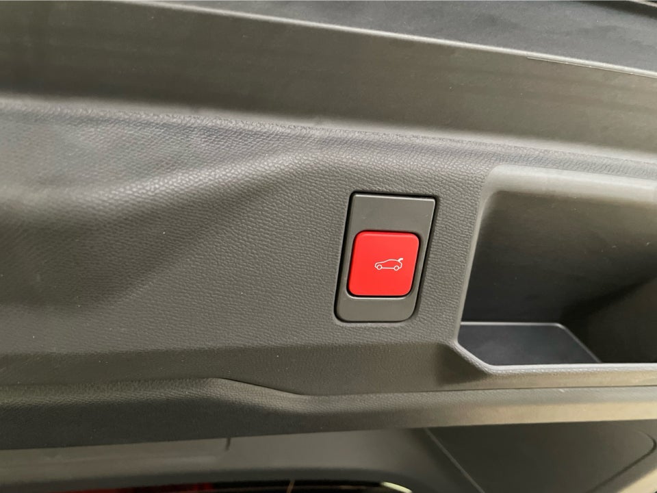 Peugeot e-5008 77 GT Pack 7prs 5d