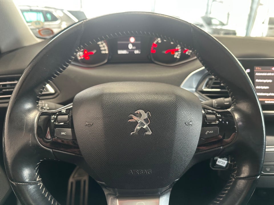 Peugeot 308 1,5 BlueHDi 130 Selection Sky SW 5d