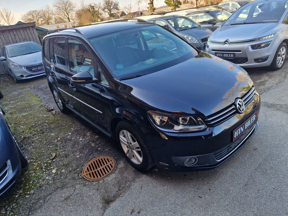 VW Touran 2,0 TDi 140 Comfortline DSG BMT 7prs 5d