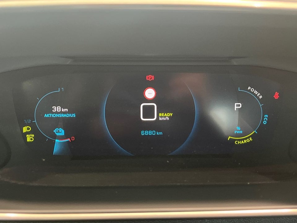 Peugeot e-208 50 GT 5d