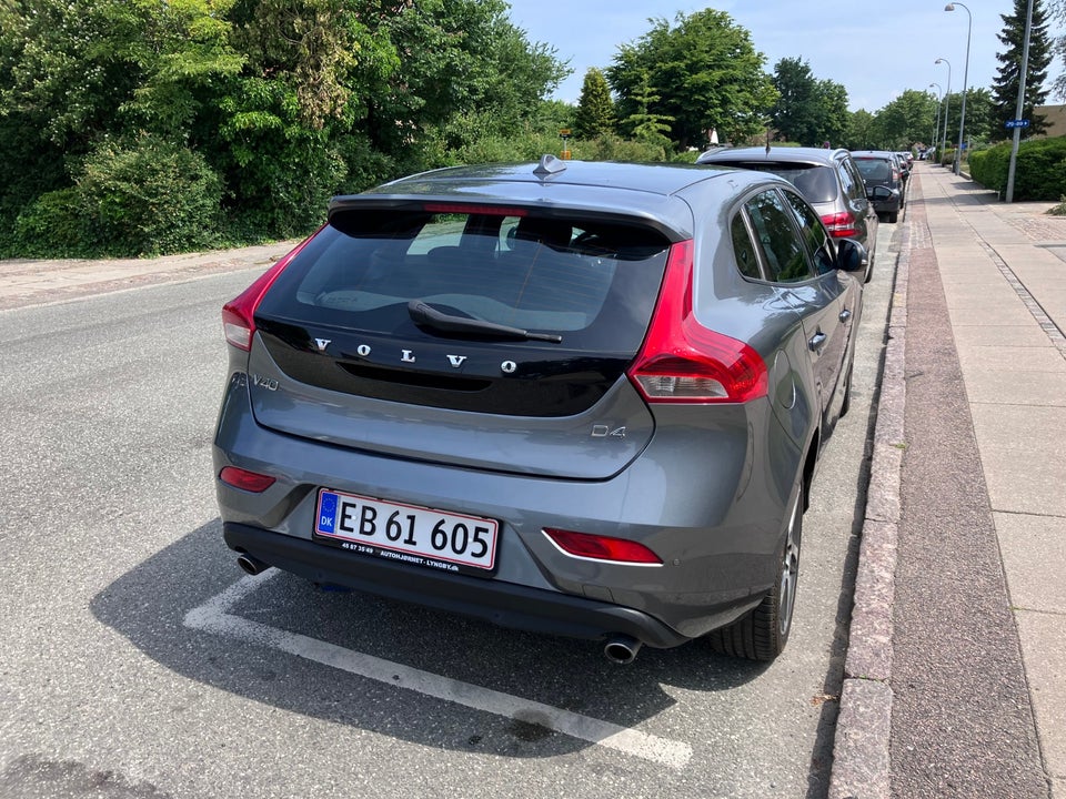 Volvo V40 2,0 D4 190 Momentum 5d