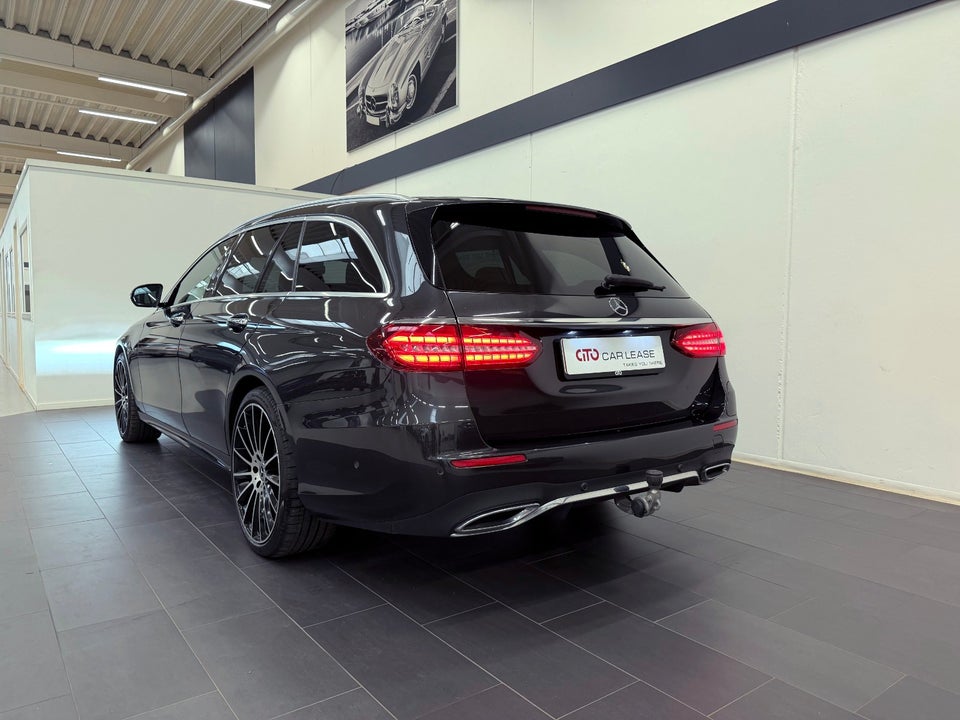 Mercedes E300 e 2,0 AMG Line stc. aut. 5d
