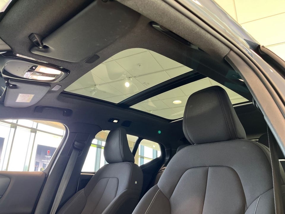 Volvo XC40 P6 ReCharge Pro 5d