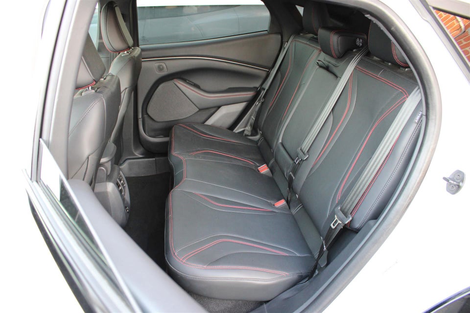 Ford Mustang Mach-E 75 Premium Standard Range AWD 5d