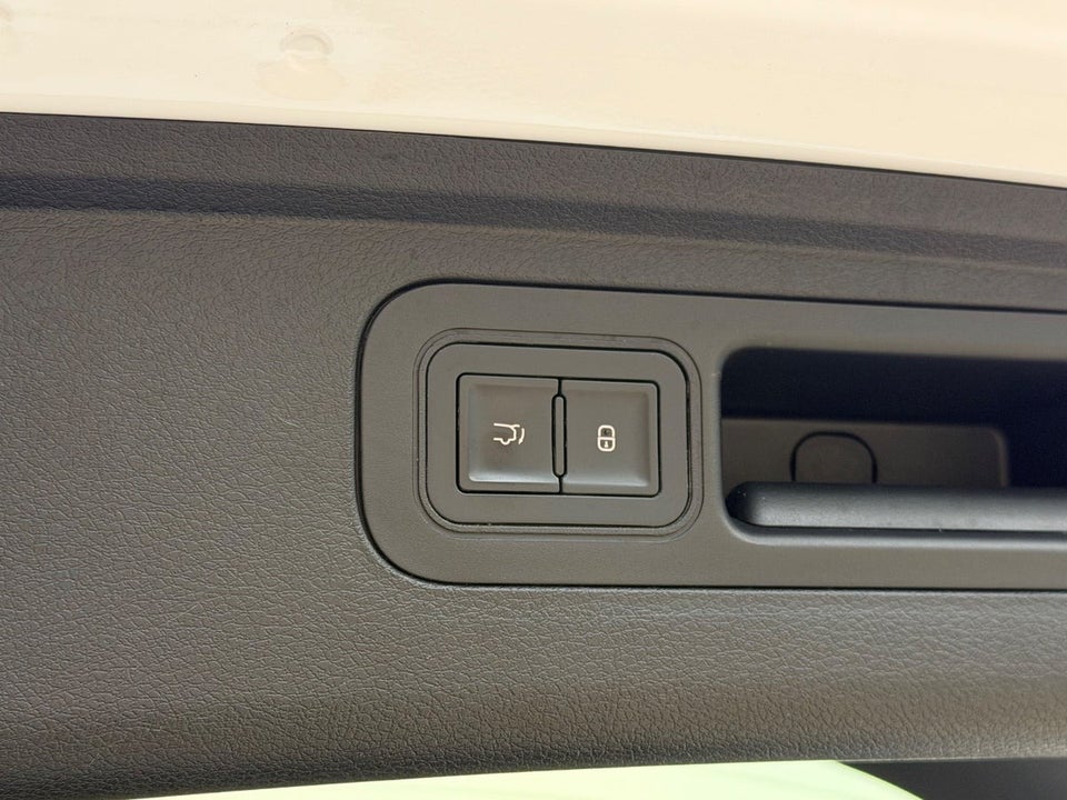 BYD Tang 109 Flagship AWD 7prs 5d