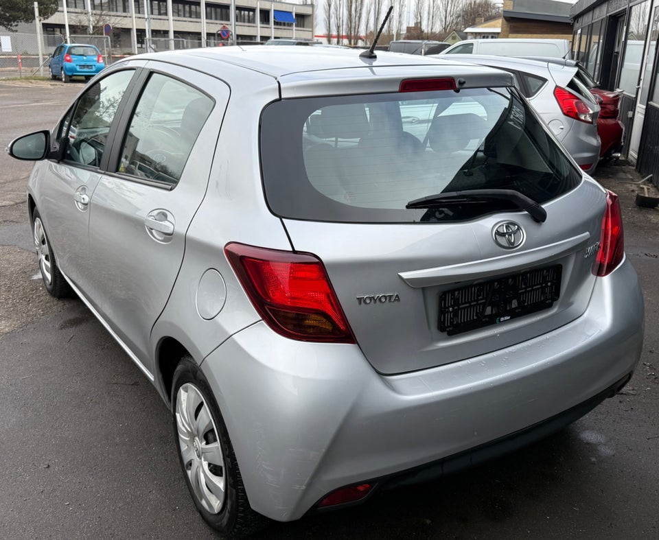 Toyota Yaris 1,0 VVT-i T1 Style 5d