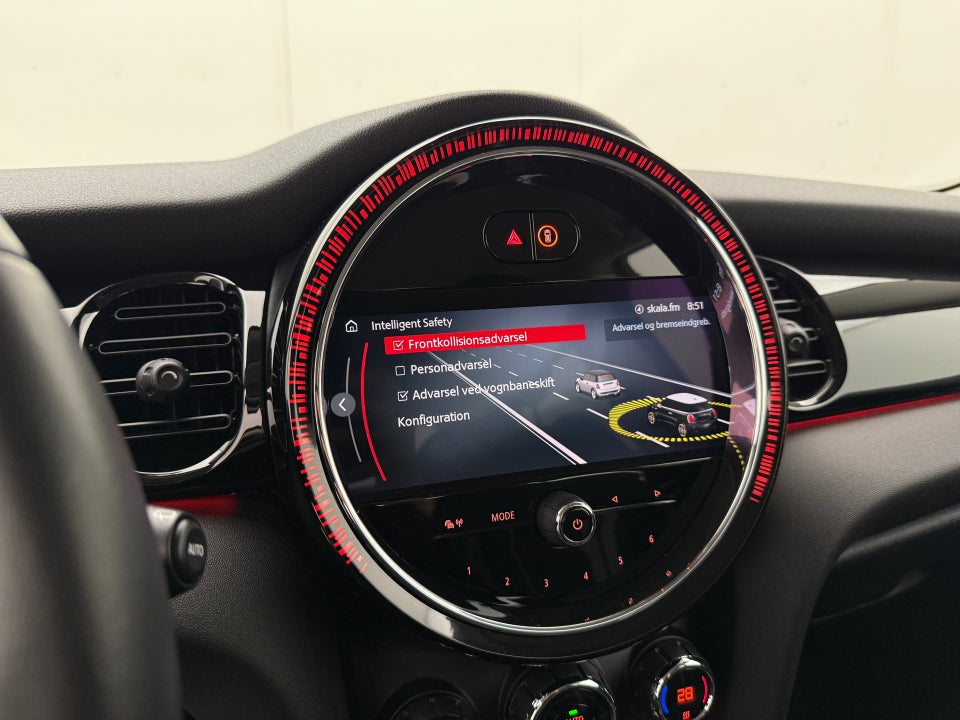 MINI Cooper SE Essential 3d