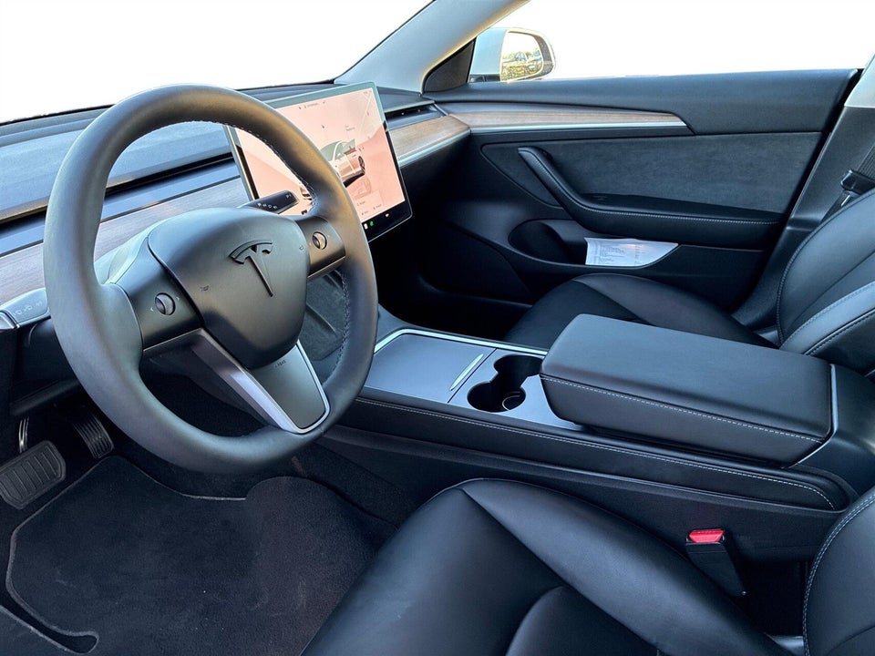 Tesla Model 3 Long Range AWD 4d