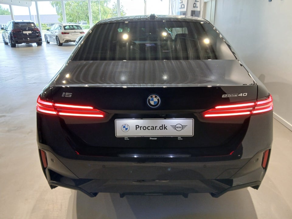 BMW i5 eDrive40 M-Sport 4d