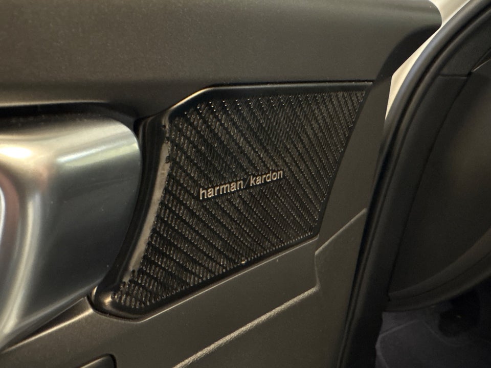 Volvo XC40 P6 ReCharge Pro 5d