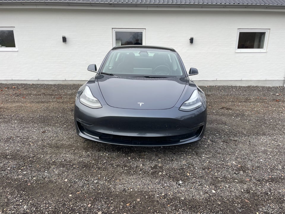 Tesla Model 3 Long Range AWD 4d