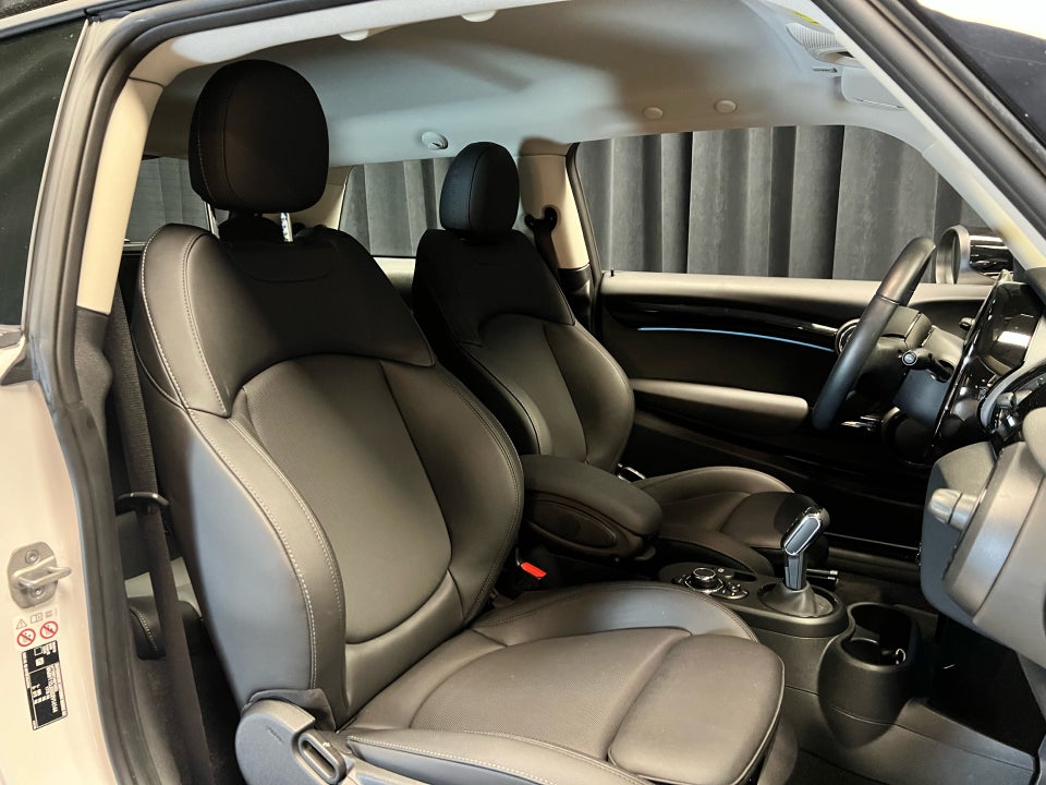 MINI Cooper SE Classic 3d