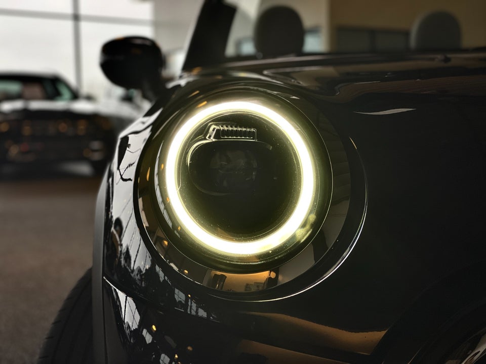 MINI Cooper 1,5 Essential Cabriolet aut. 2d