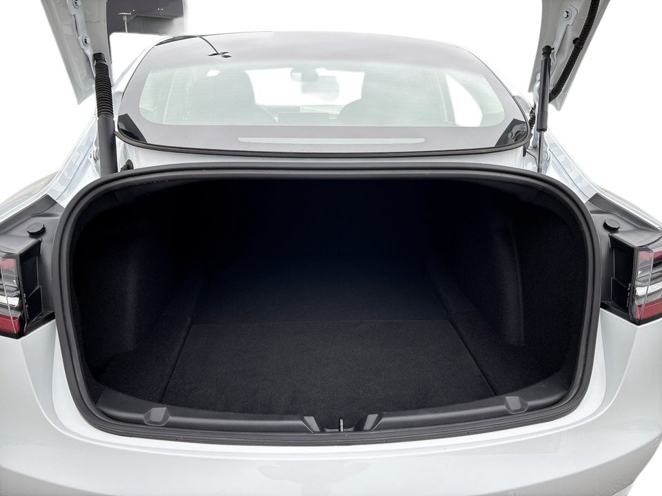 Tesla Model 3 Standard Range+ RWD 4d