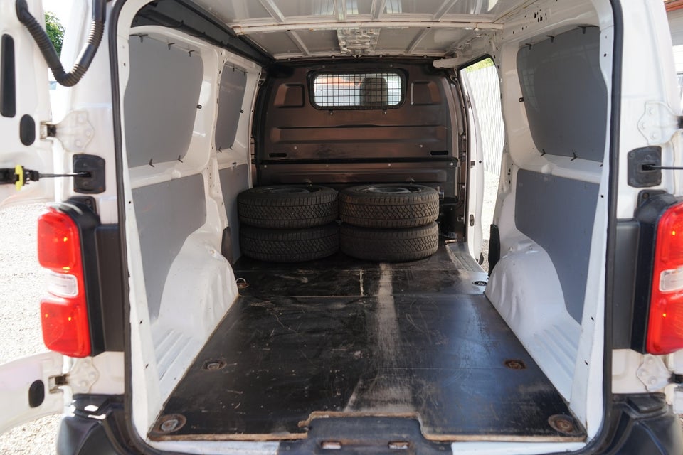 Toyota ProAce 2,0 D 120 Long Base+ 5d