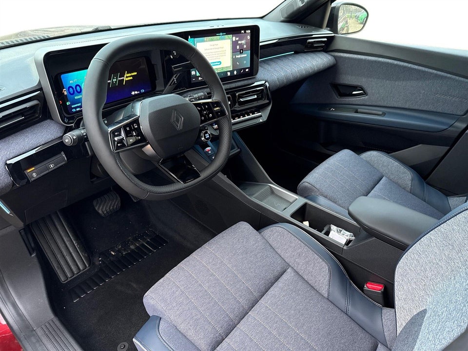 Renault 4 E-Tech 52 Techno 5d