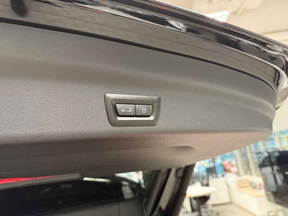 BMW iX1 xDrive30 X-Line 5d