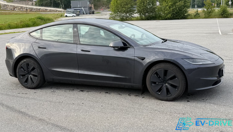 Tesla Model 3 RWD 4d