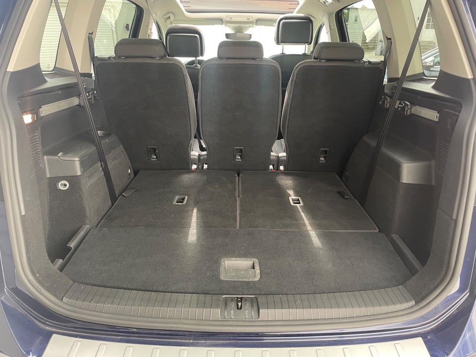 VW Touran 2,0 TDi 150 Highline DSG 7prs 5d