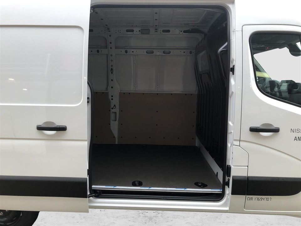 Nissan Interstar 2,3 dCi 150 L2H2 Tekna Van