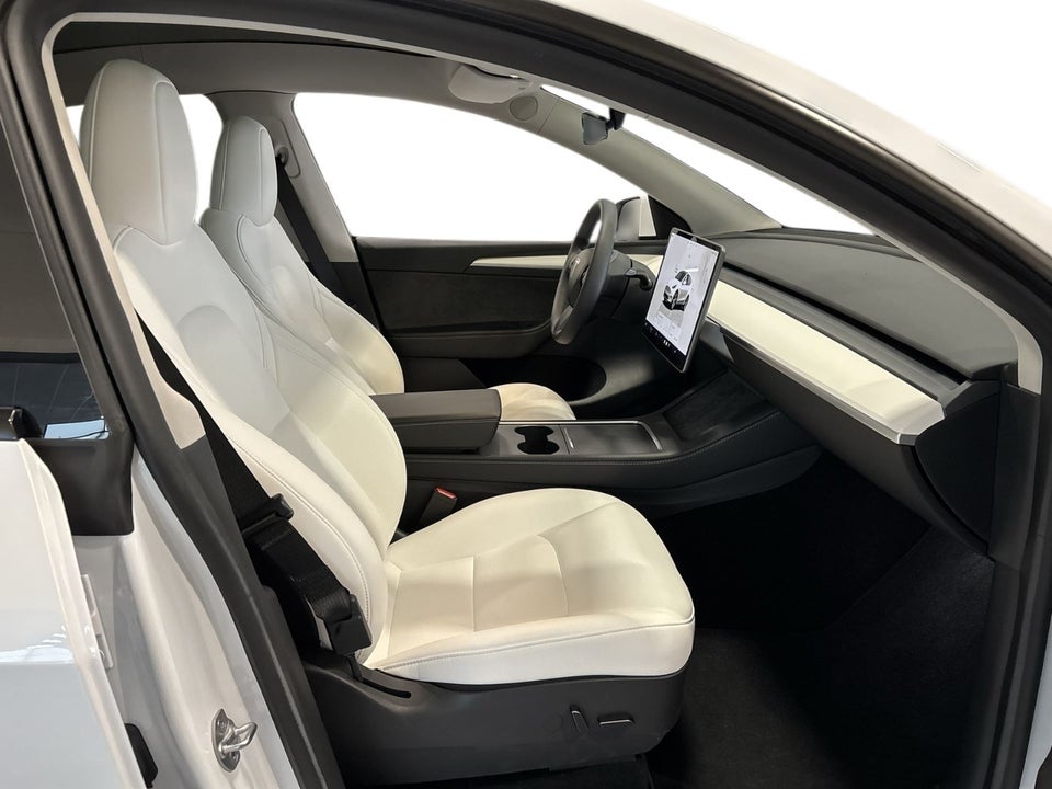 Tesla Model Y RWD 5d